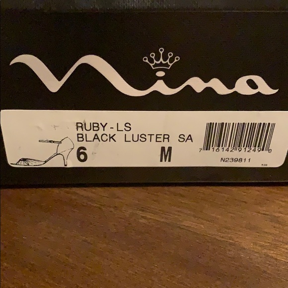 Beautiful black heels only worn once - Picture 3 of 3